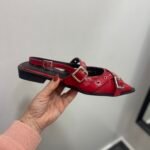 Sandalia plana hebilla roja2