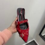 Sandalias planas hebilla rojas